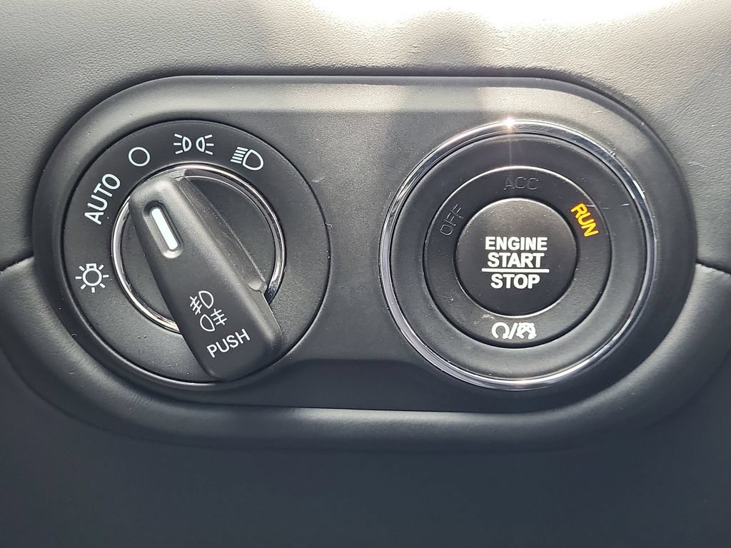 Used 2021 Maserati Levante GTS AWD/4WD image 23