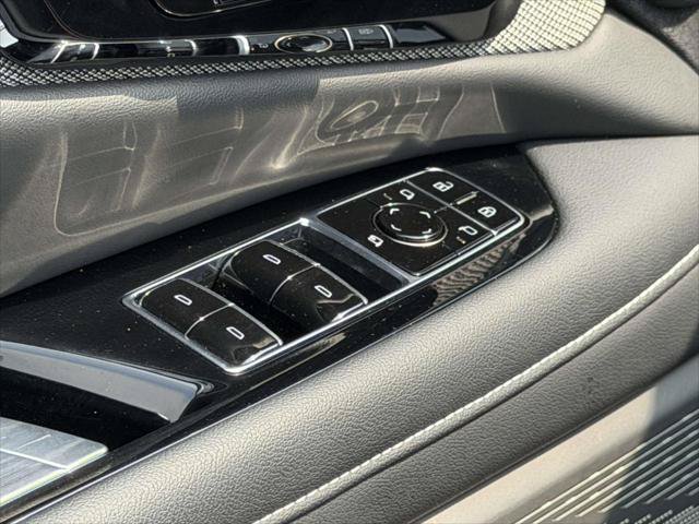 Used 2025 Cadillac Optiq Luxury 1 w/ LPO, Floor Liner Package AWD/4WD image 19