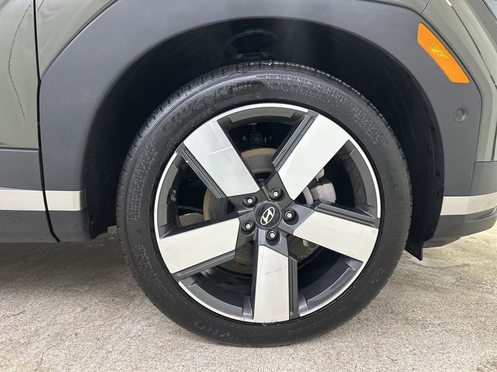 Used 2024 Hyundai Santa Fe Limited image 25