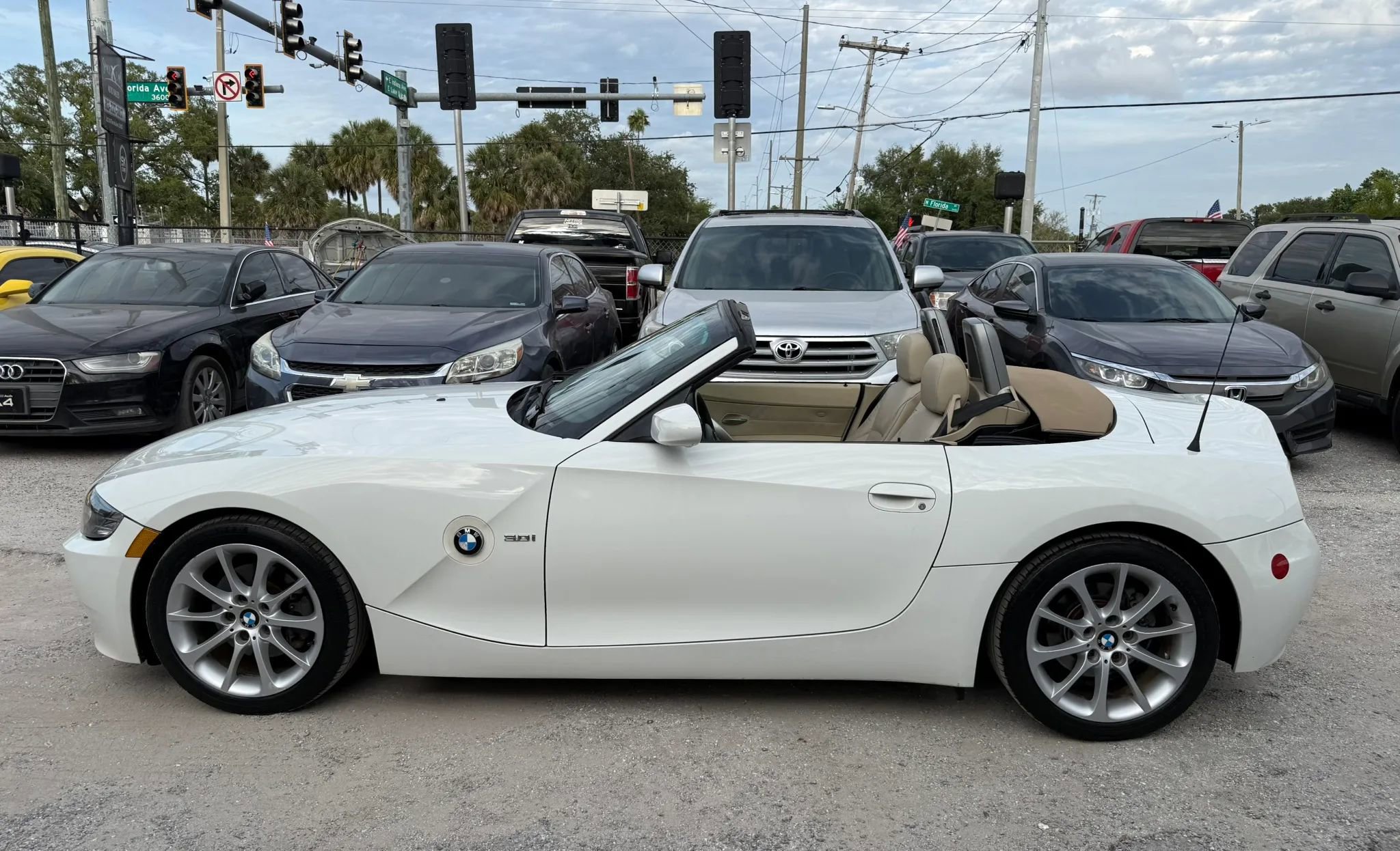 Used 2006 BMW Z4 3.0i RWD image 17