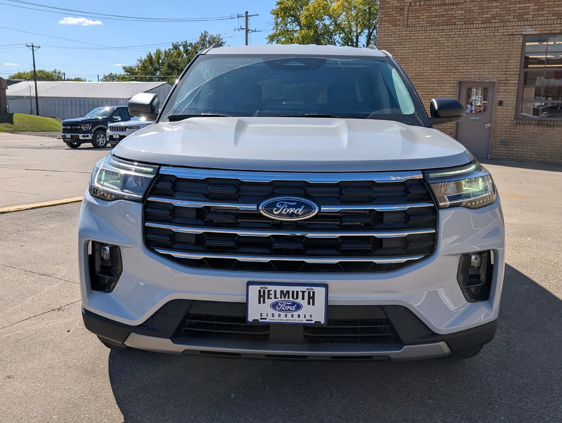 New 2025 Ford Explorer Active image 3