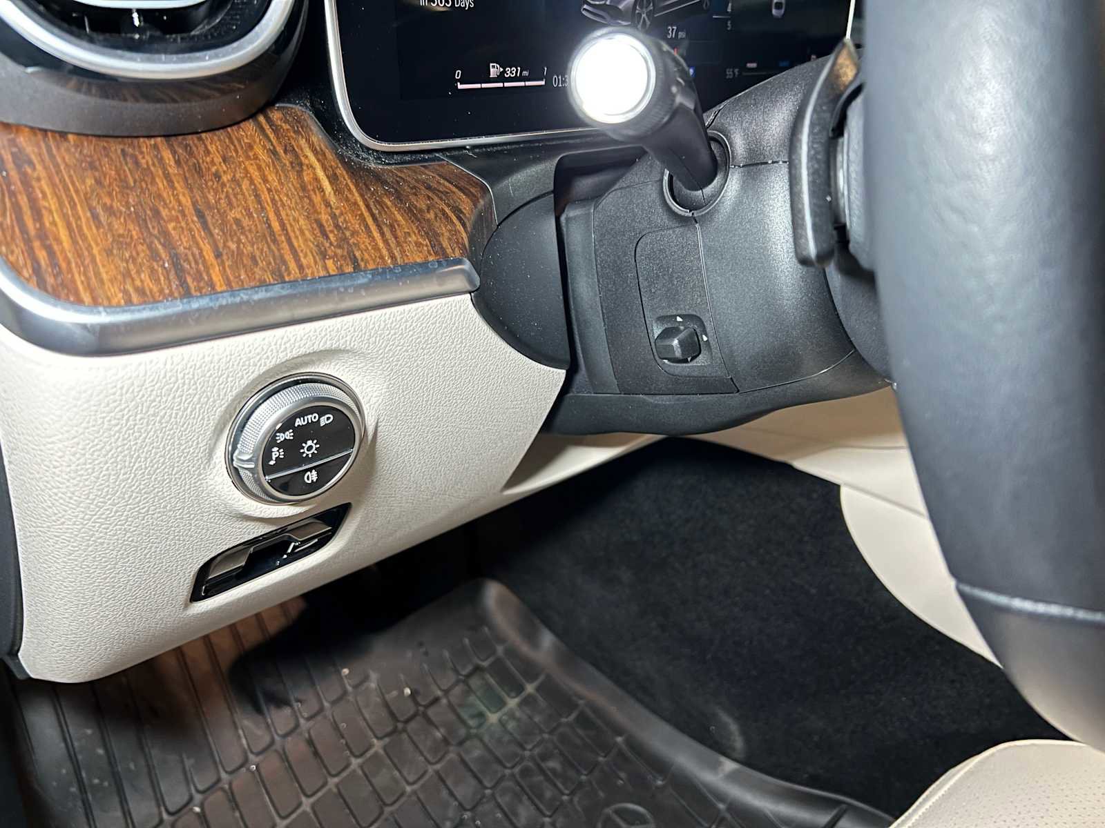 Certified 2025 Mercedes-Benz C 300 4MATIC Sedan image 26