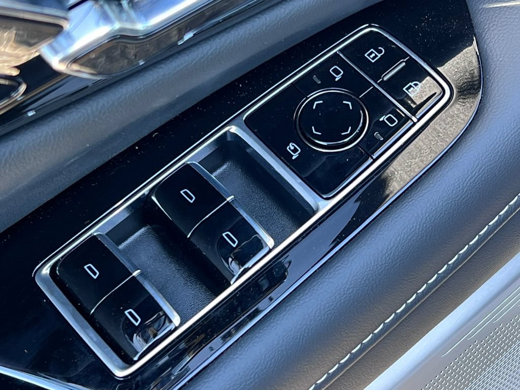 New 2026 Cadillac Optiq V AWD/4WD image 15
