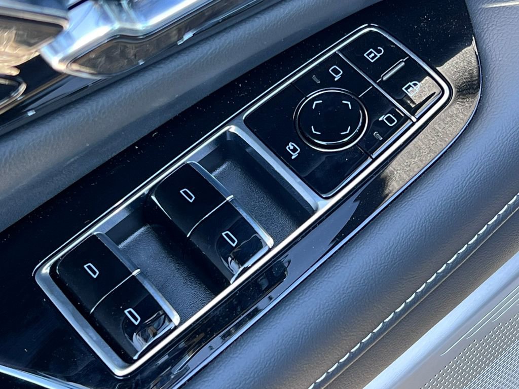 New 2026 Cadillac Optiq V AWD/4WD image 15