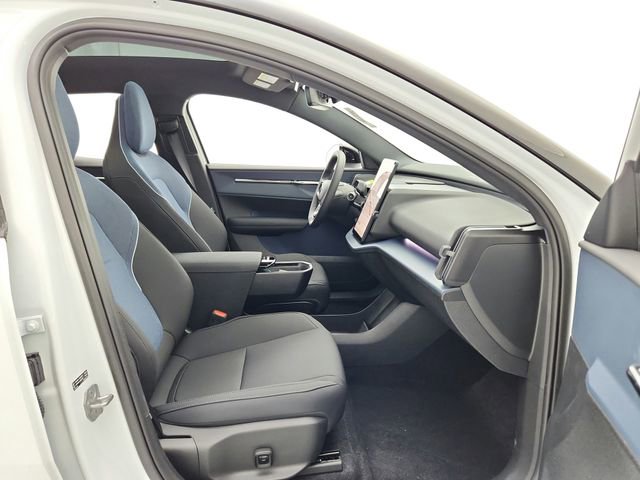 Certified 2025 Volvo EX30 Plus w/ Protection Package Premier image 17