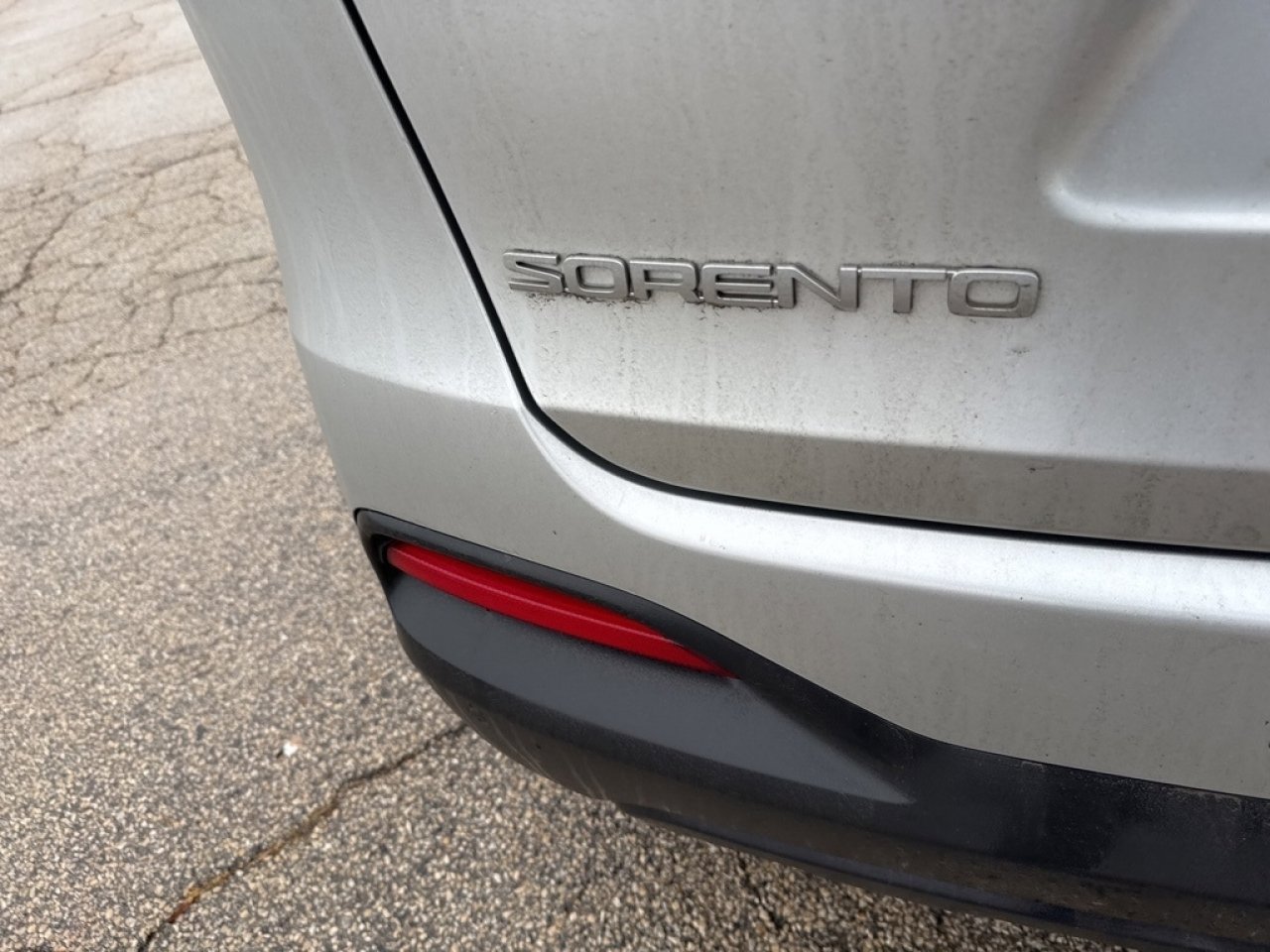 Used 2017 Kia Sorento LX w/ LX Convenience Package image 6