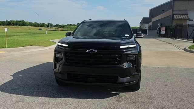 New 2026 Chevrolet Traverse LT w/ Midnight/Sport Edition AWD/4WD image 3