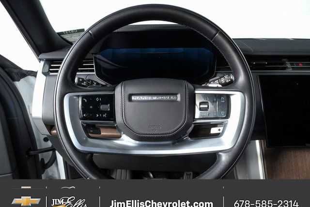Used 2024 Land Rover Range Rover SE image 11