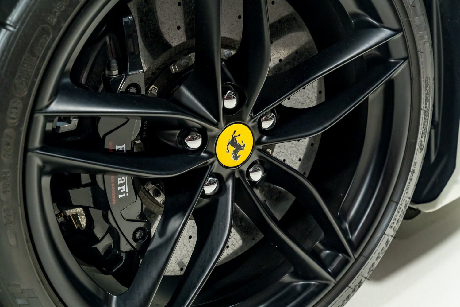 Used 2018 Ferrari 488 Spider RWD image 43