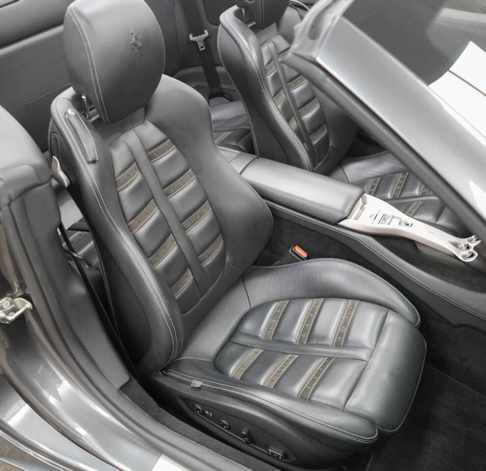 Used 2011 Ferrari California Base 2dr Convertible image 85