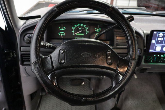 Used 1997 Ford F250 4x4 Regular Cab Heavy Duty image 33