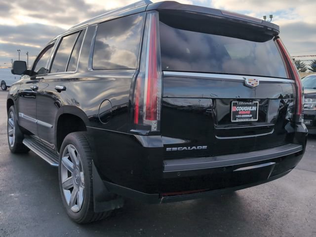Used 2019 Cadillac Escalade Premium Luxury image 5