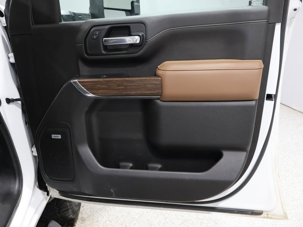 Used 2022 Chevrolet Silverado 3500 High Country w/ Safety Package II image 26