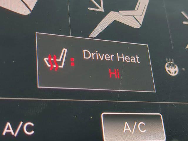 Certified 2023 Chrysler Pacifica Touring-L image 28