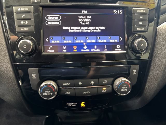 Used 2020 Nissan Rogue Sport SV AWD/4WD image 3