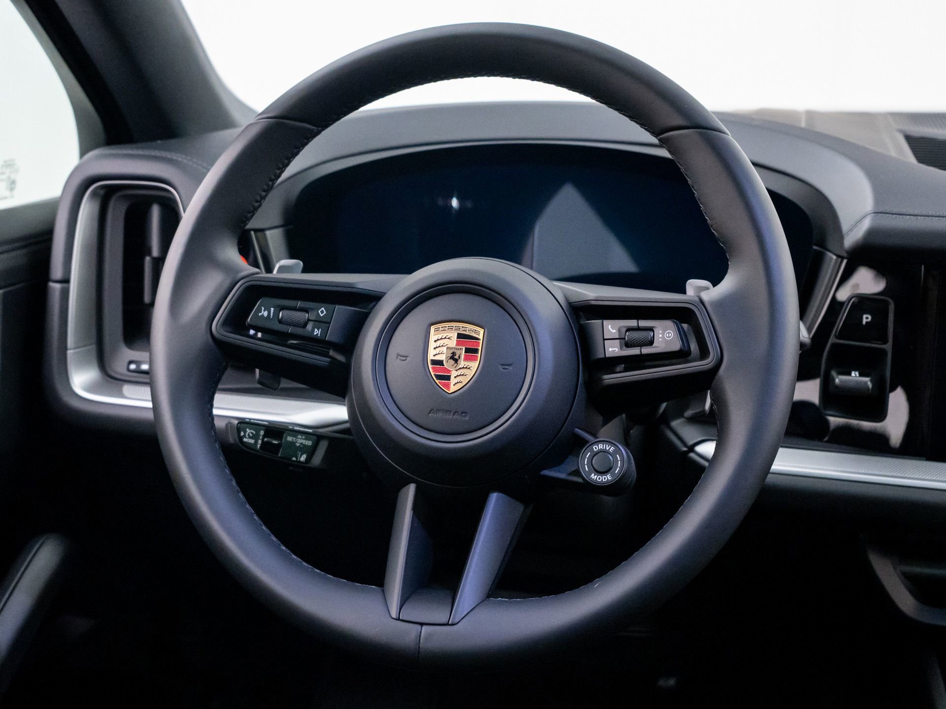 Certified 2025 Porsche Cayenne Coupe AWD/4WD image 12