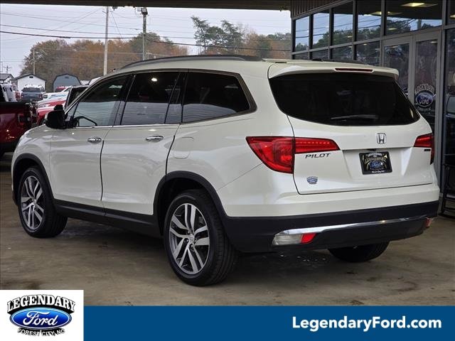 Used 2017 Honda Pilot Touring image 2