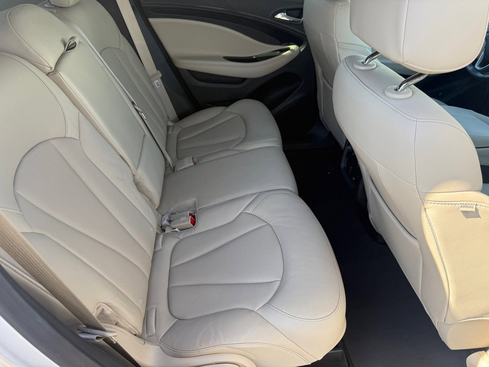 Used 2018 Buick Envision Essence image 26