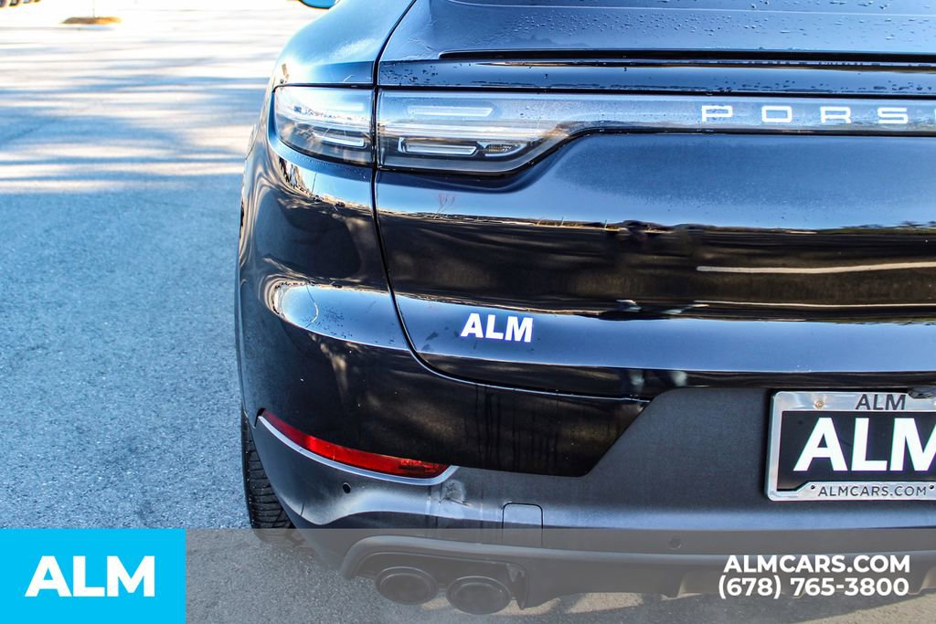 Used 2023 Porsche Cayenne Platinum Edition image 11
