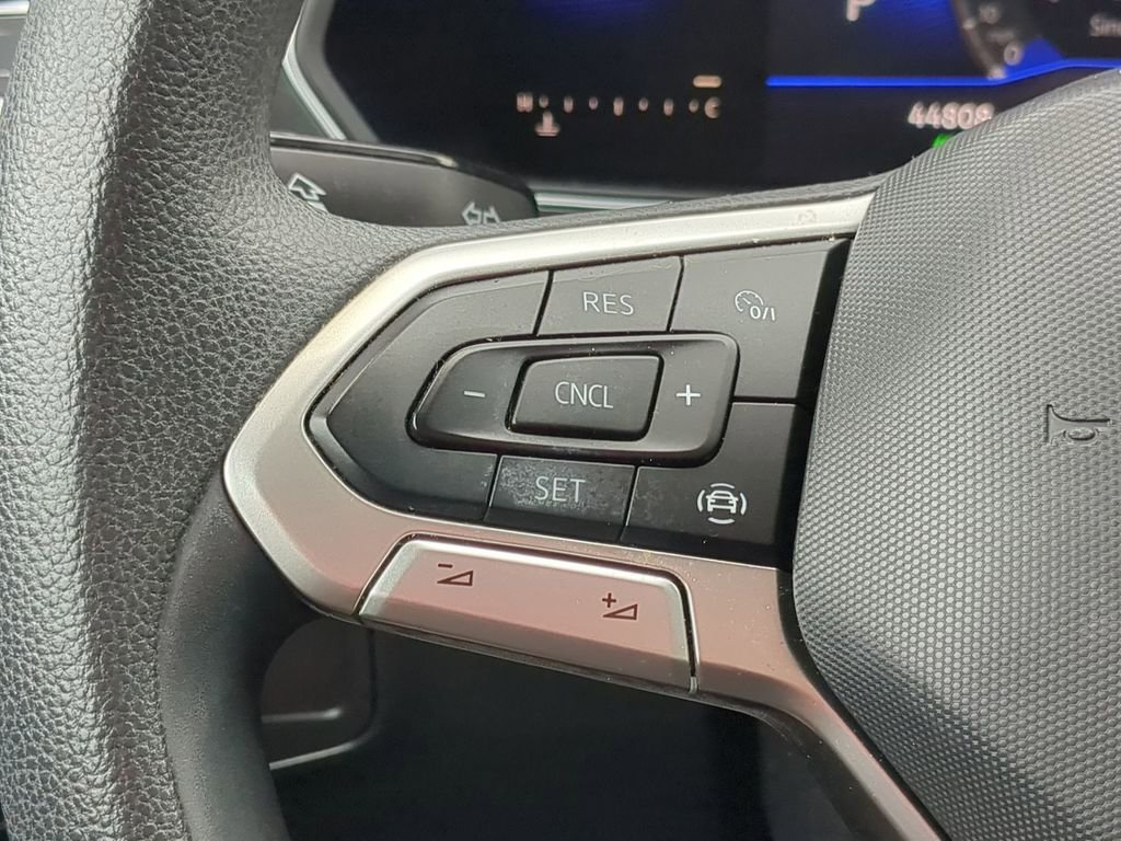 Used 2022 Volkswagen Tiguan S image 17