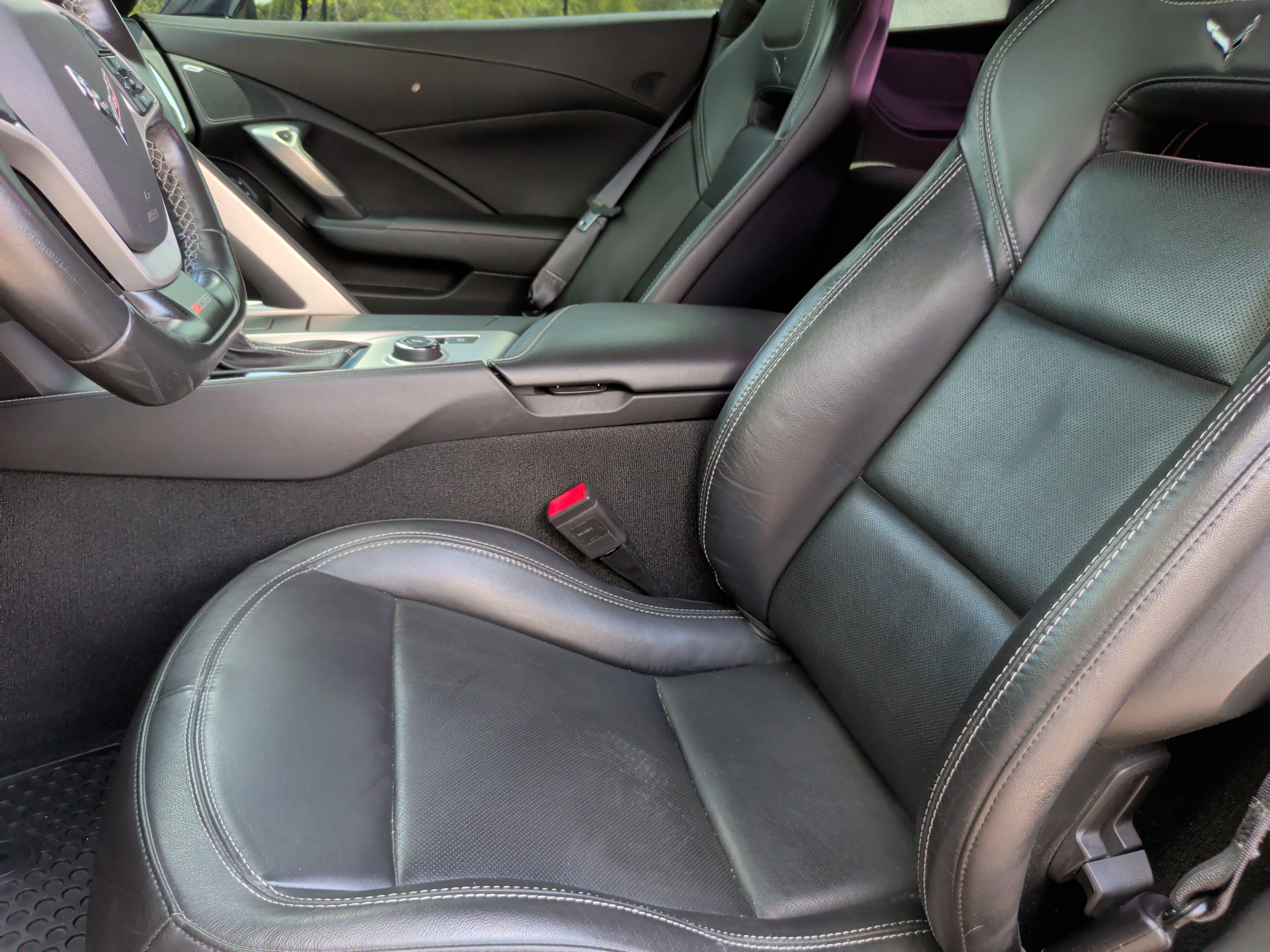 Used 2019 Chevrolet Corvette Z06 RWD image 25