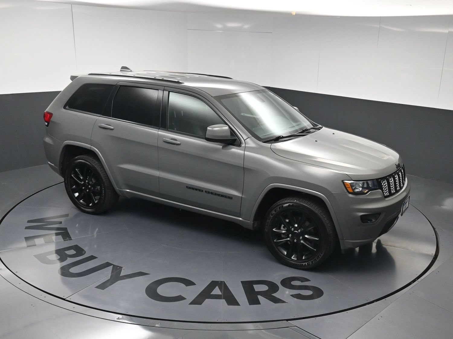 Used 2021 Jeep Grand Cherokee Laredo X AWD/4WD image 34