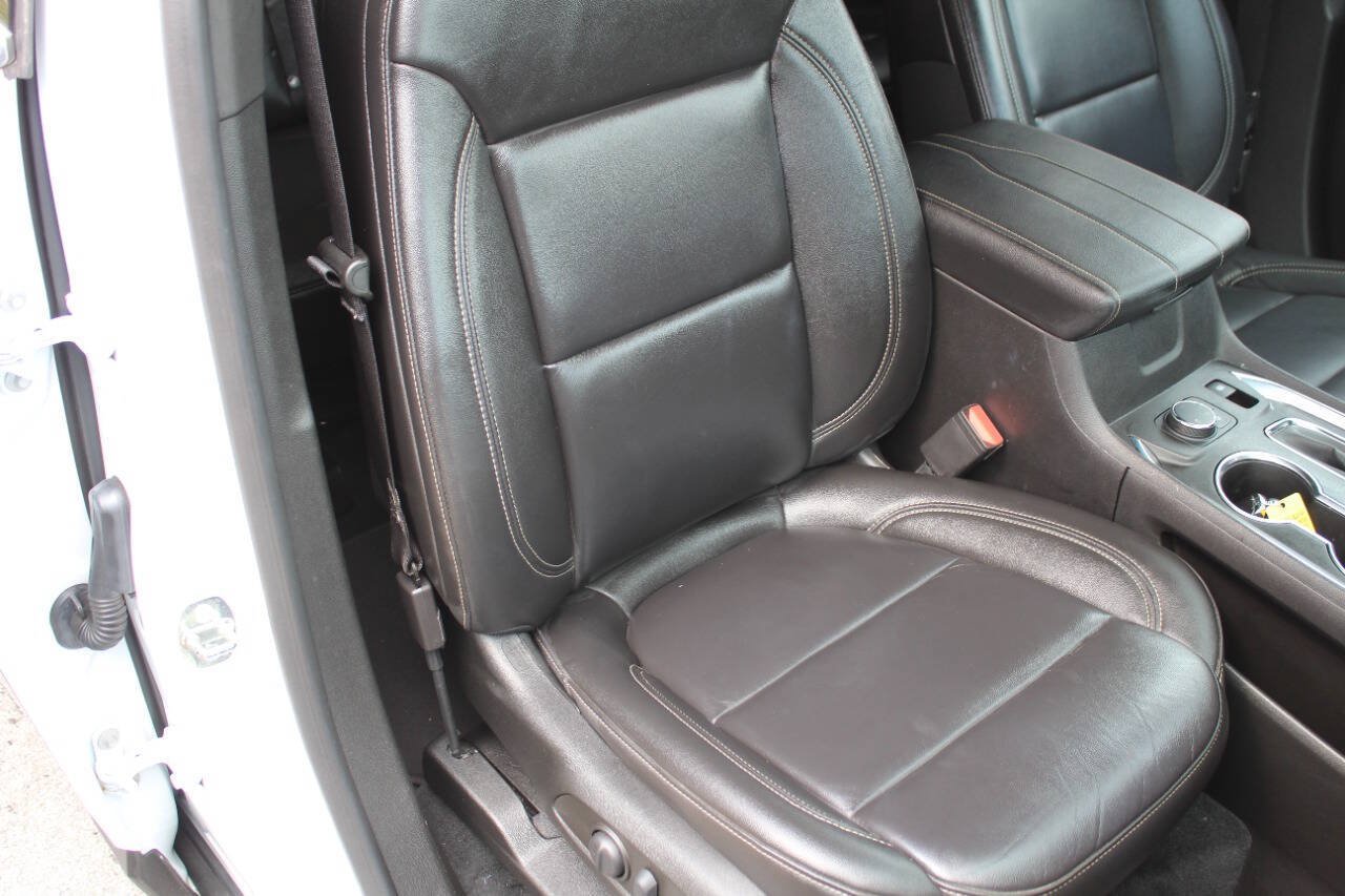 Used 2023 Chevrolet Traverse LT AWD/4WD image 15