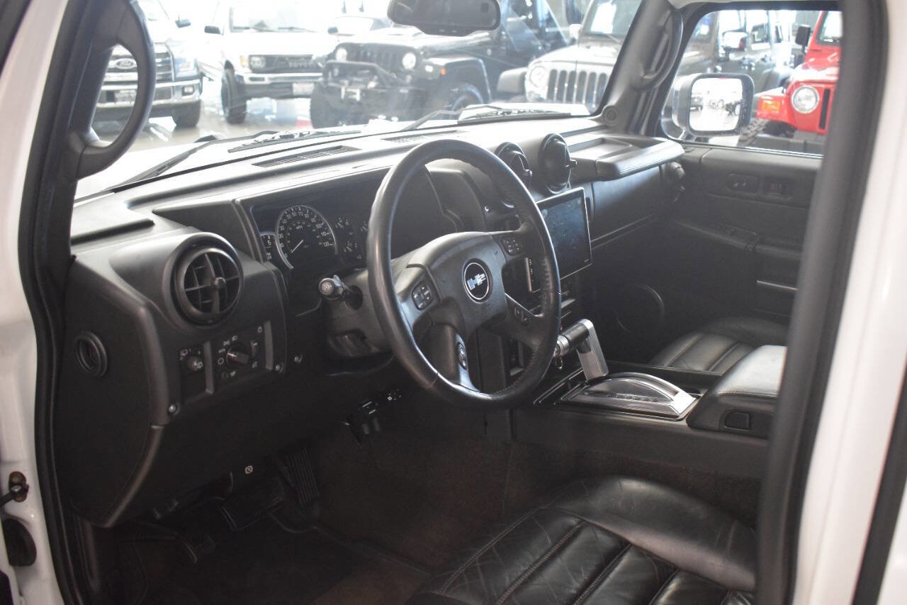 Used 2005 HUMMER H2 w/ Preferred Equipment Group image 42