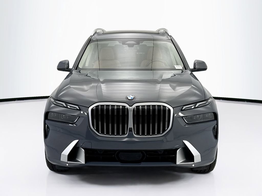 Certified 2025 BMW X7 xDrive40i w/ Parking Assistance Package image 2