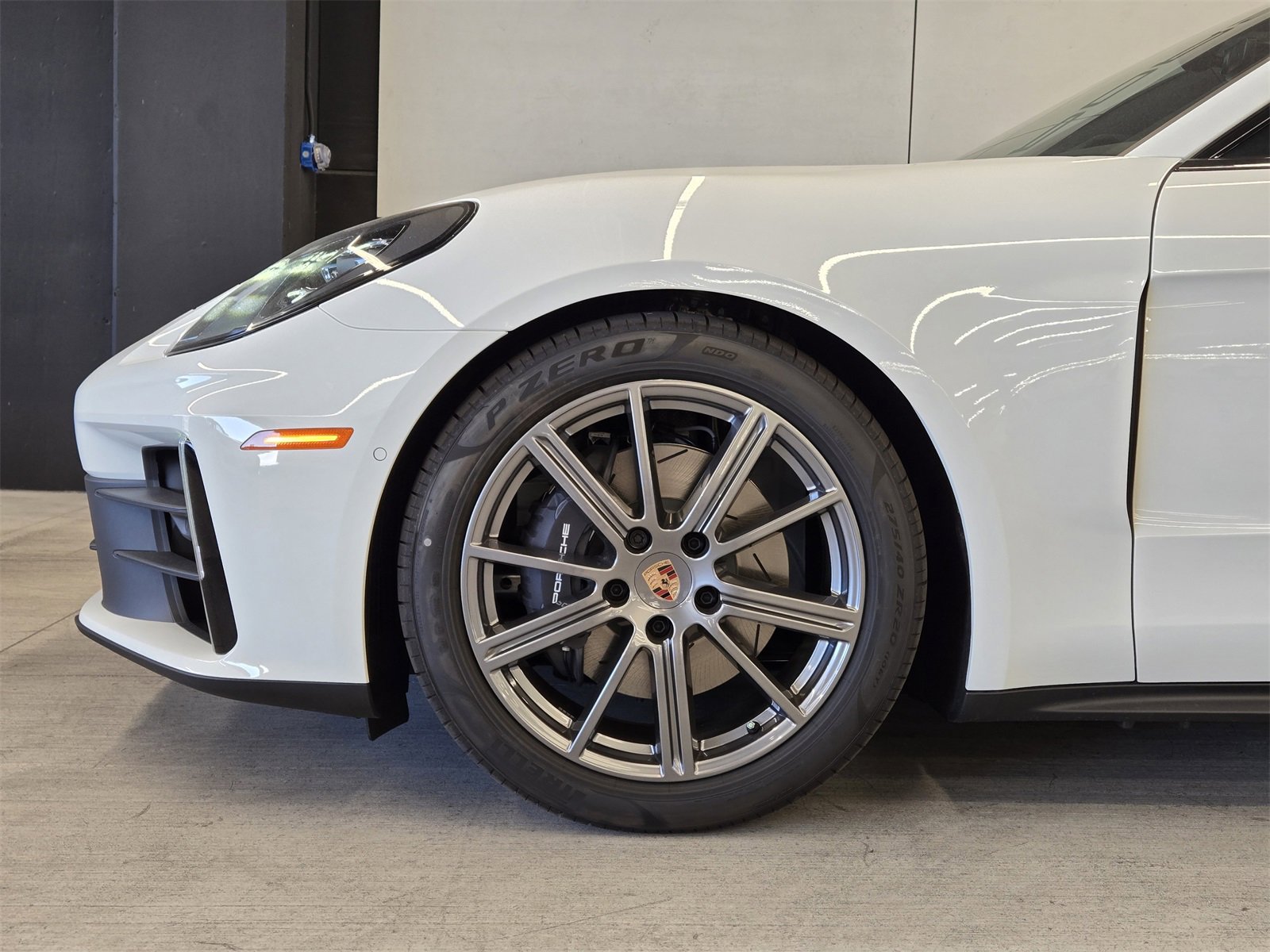 New 2025 Porsche Panamera image 9