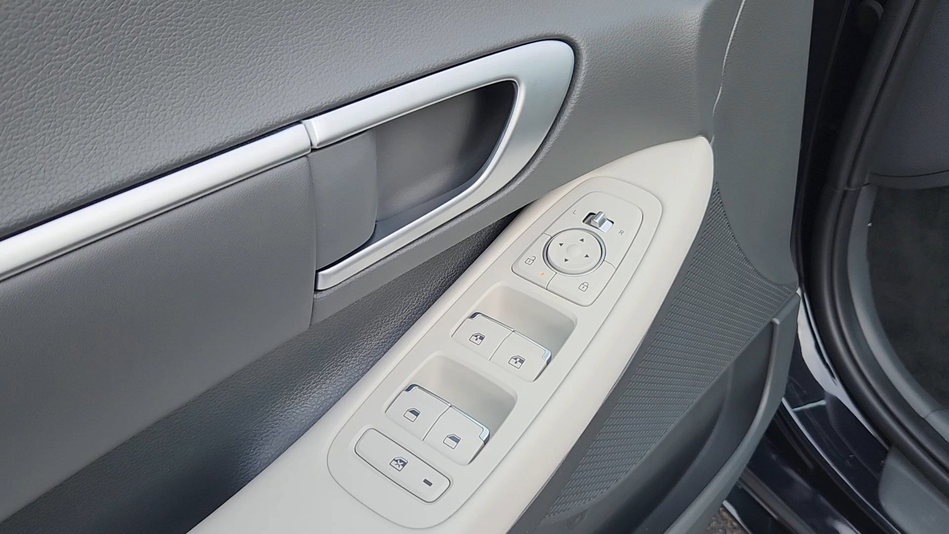 Used 2024 Hyundai Sonata SEL w/ Convenience Package image 7