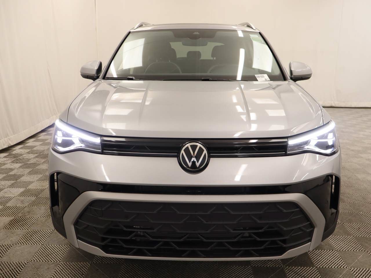 New 2026 Volkswagen Taos SE FWD image 4