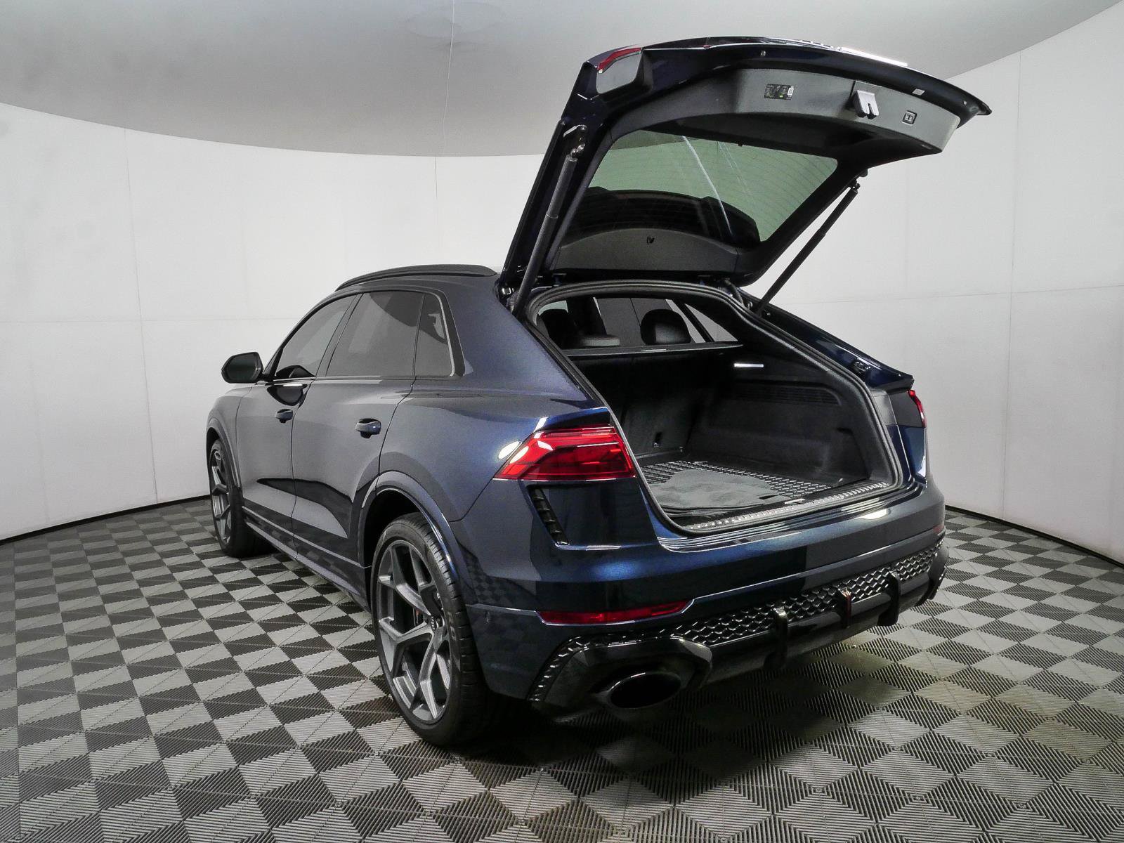 Used 2025 Audi RS Q8 performance AWD/4WD image 35