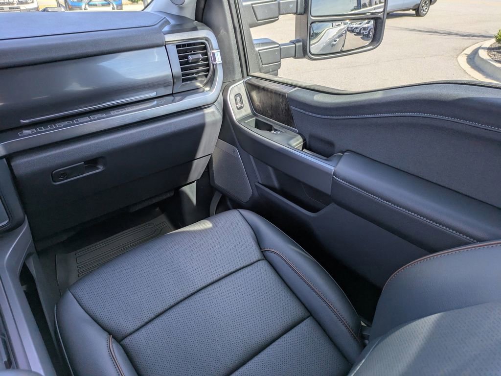 New 2026 Ford F350 Lariat w/ Black Appearance Package image 21