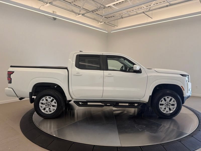 Used 2022 Nissan Frontier SV AWD/4WD image 2