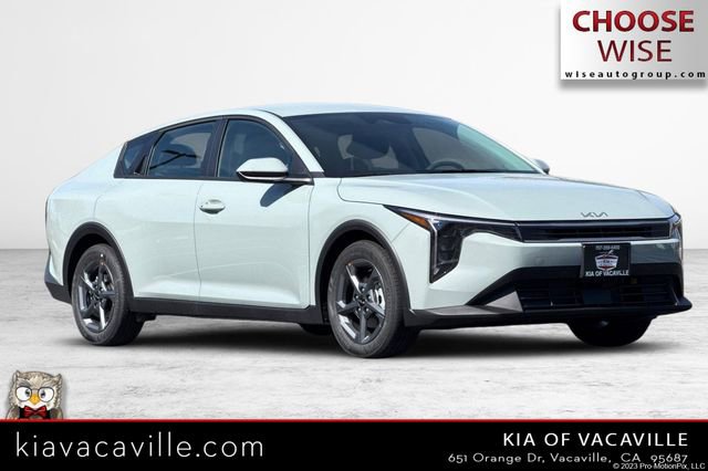 New 2026 Kia K4 LXS image 1