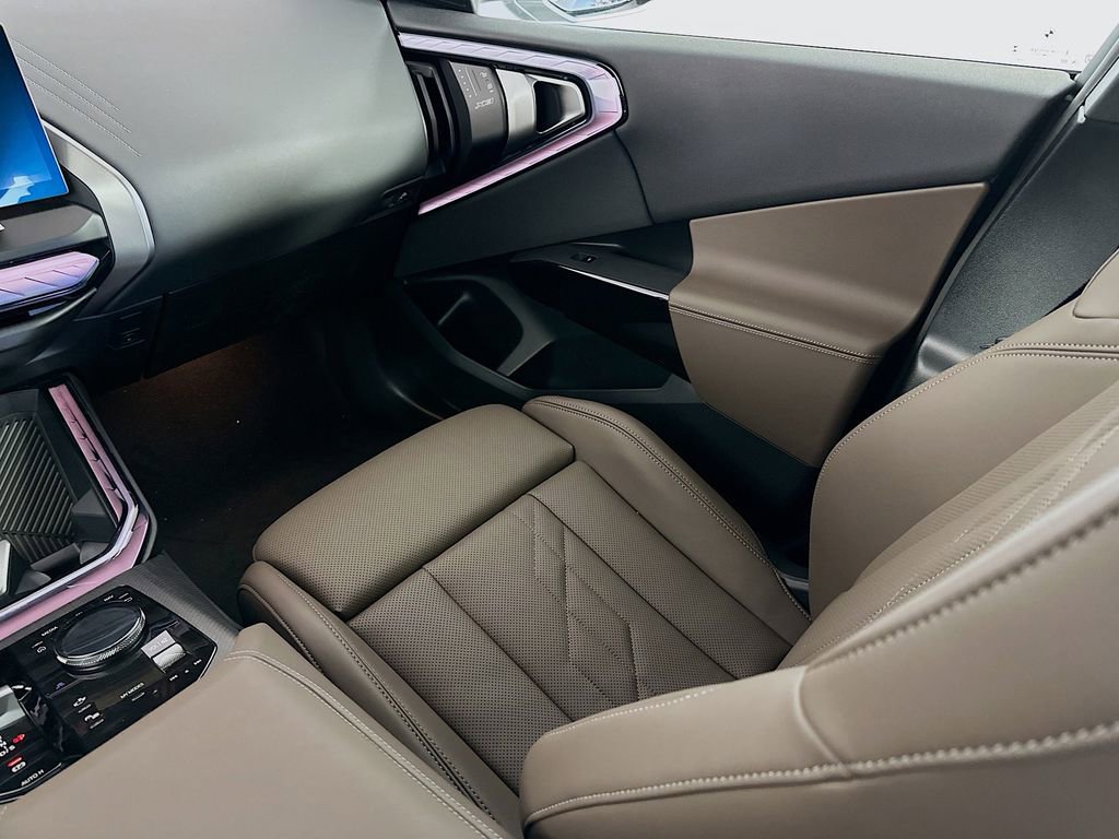 Used 2026 BMW X3 xDrive30 w/ Premium Package image 28