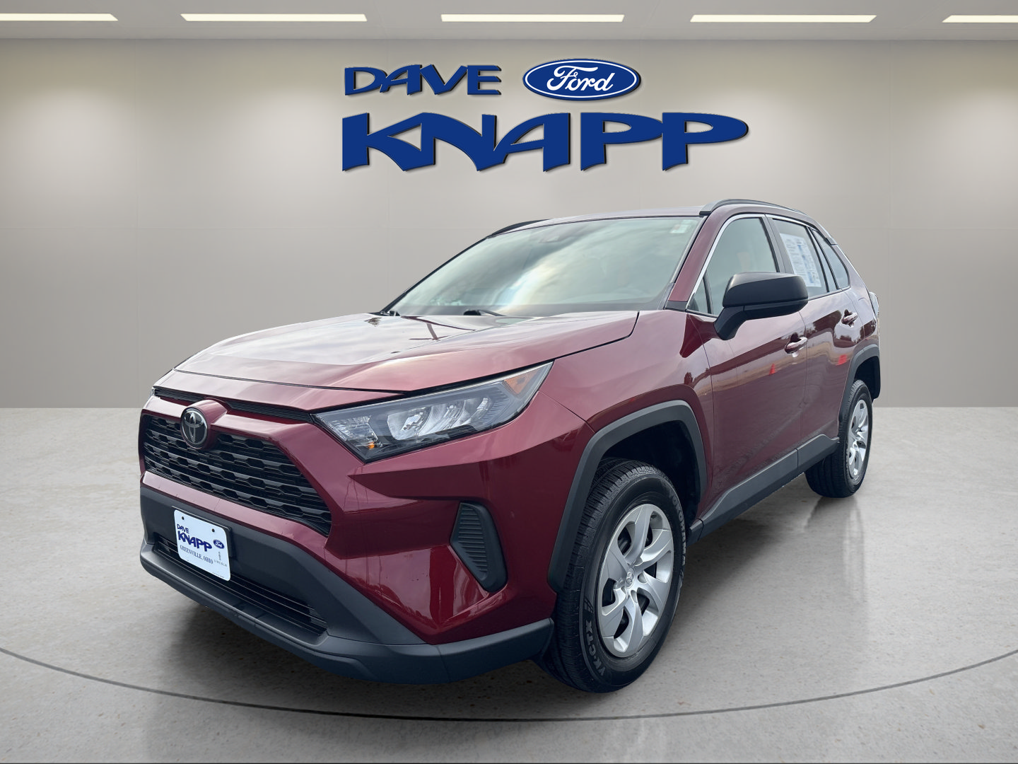 Used 2019 Toyota RAV4 LE w/ Carpet Mat Package FWD image 3
