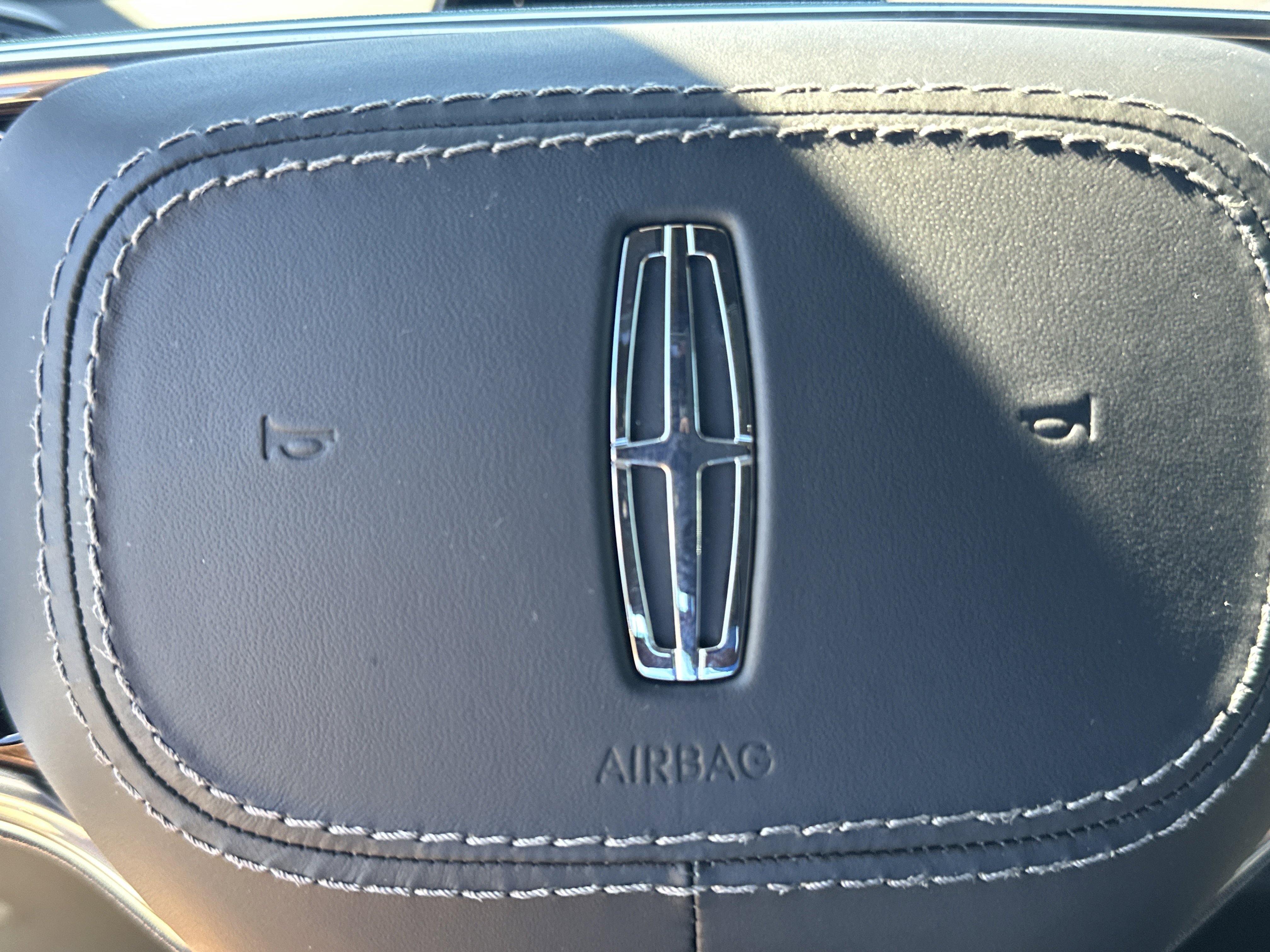 New 2025 Lincoln Navigator Reserve image 24