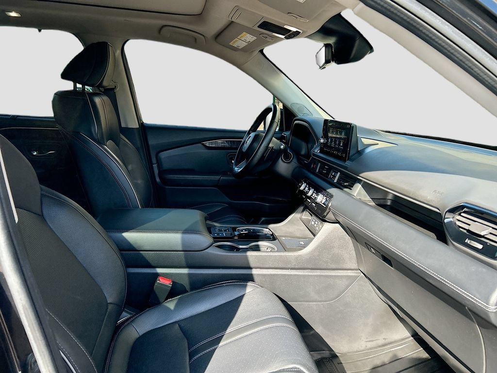 Used 2023 Honda Pilot Elite image 16