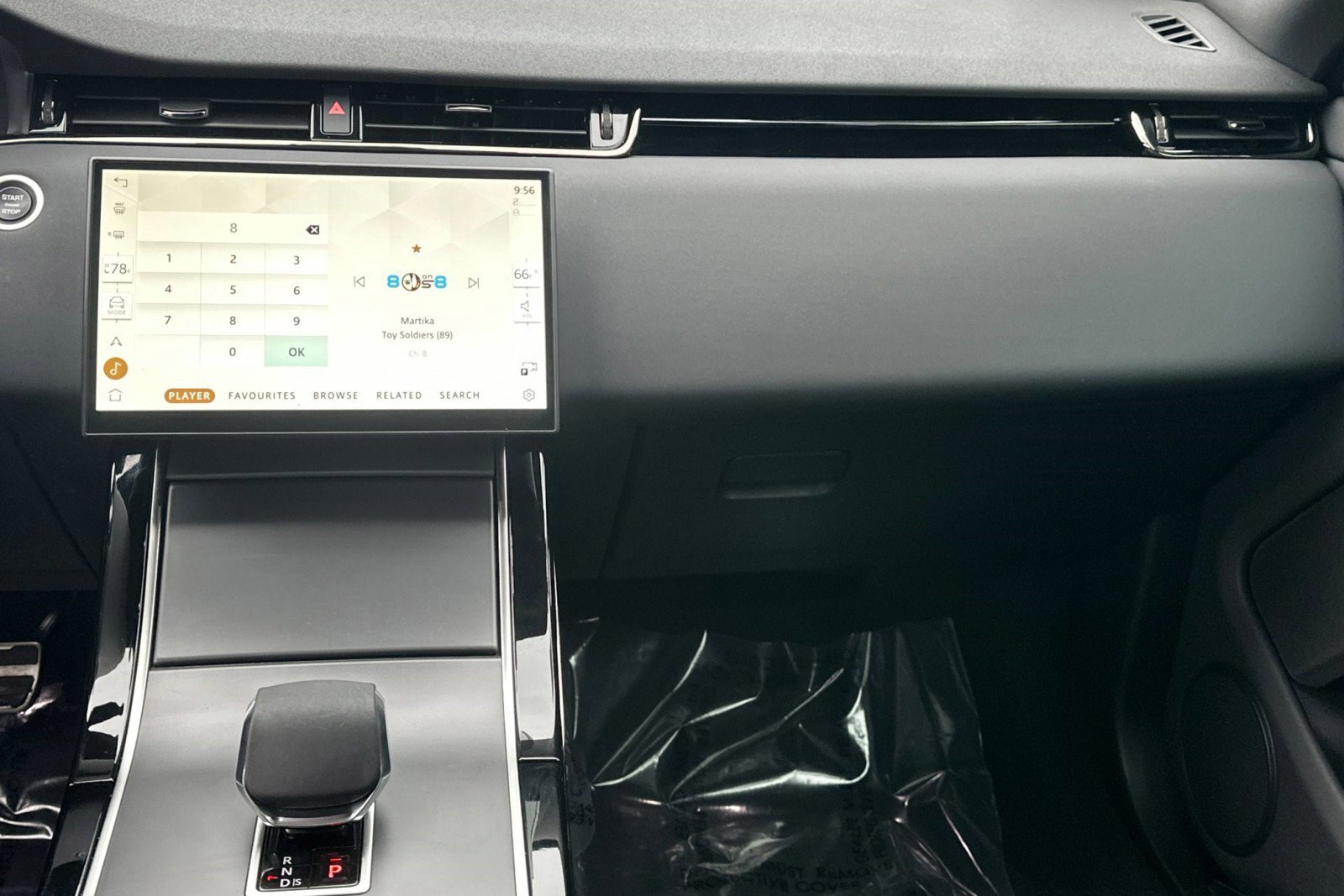 Certified 2025 Land Rover Range Rover Evoque Dynamic SE image 29