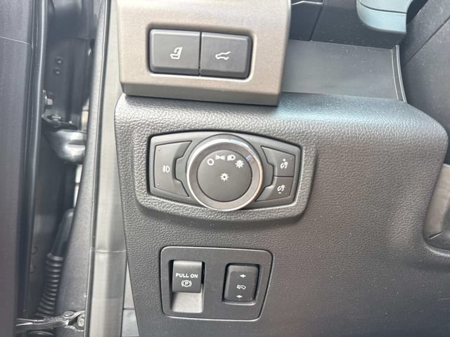 Used 2018 Ford Expedition XLT w/ Equipment Group 202A RWD image 22