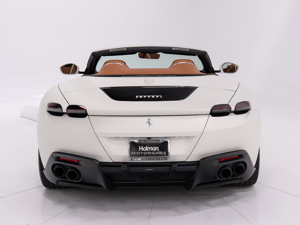 Used 2025 Ferrari Roma Spider RWD image 4