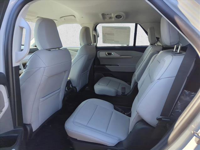New 2025 Ford Explorer Active w/ Active Comfort Package image 15
