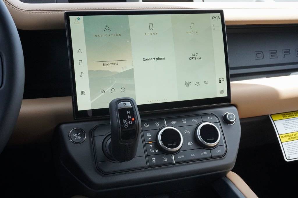 New 2026 Land Rover Defender 130 X-Dynamic SE image 15