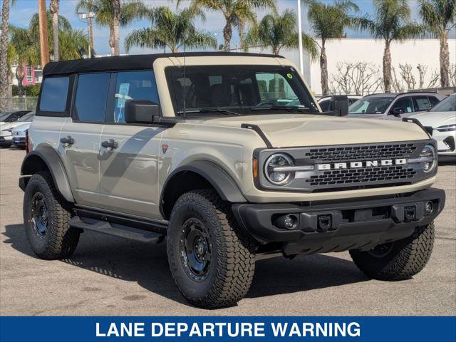New 2025 Ford Bronco Badlands w/ Sasquatch Package AWD/4WD image 7