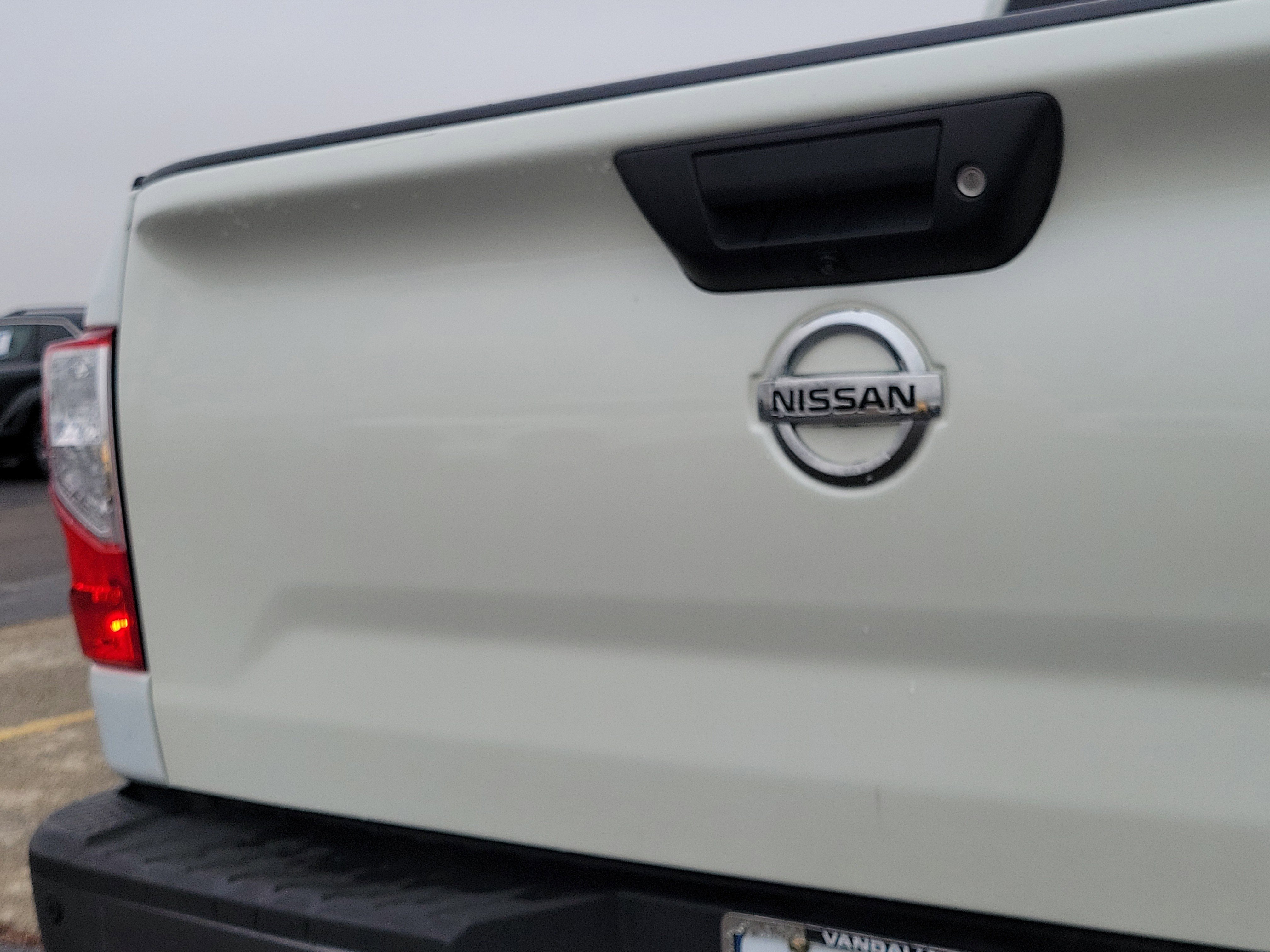 Used 2018 Nissan Titan PRO-4X w/ Pro-4x Utility Package AWD/4WD image 6