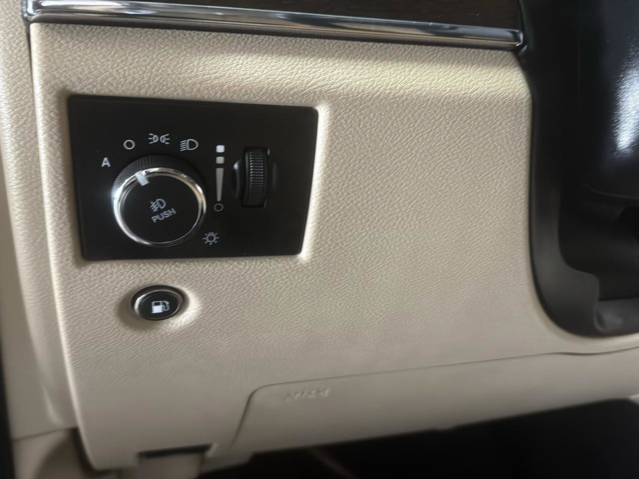 Used 2018 Jeep Grand Cherokee Limited w/ Luxury Group II AWD/4WD image 11