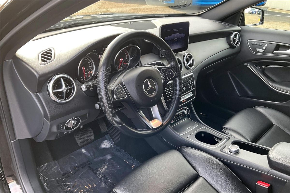 Used 2019 Mercedes-Benz GLA 250 image 12