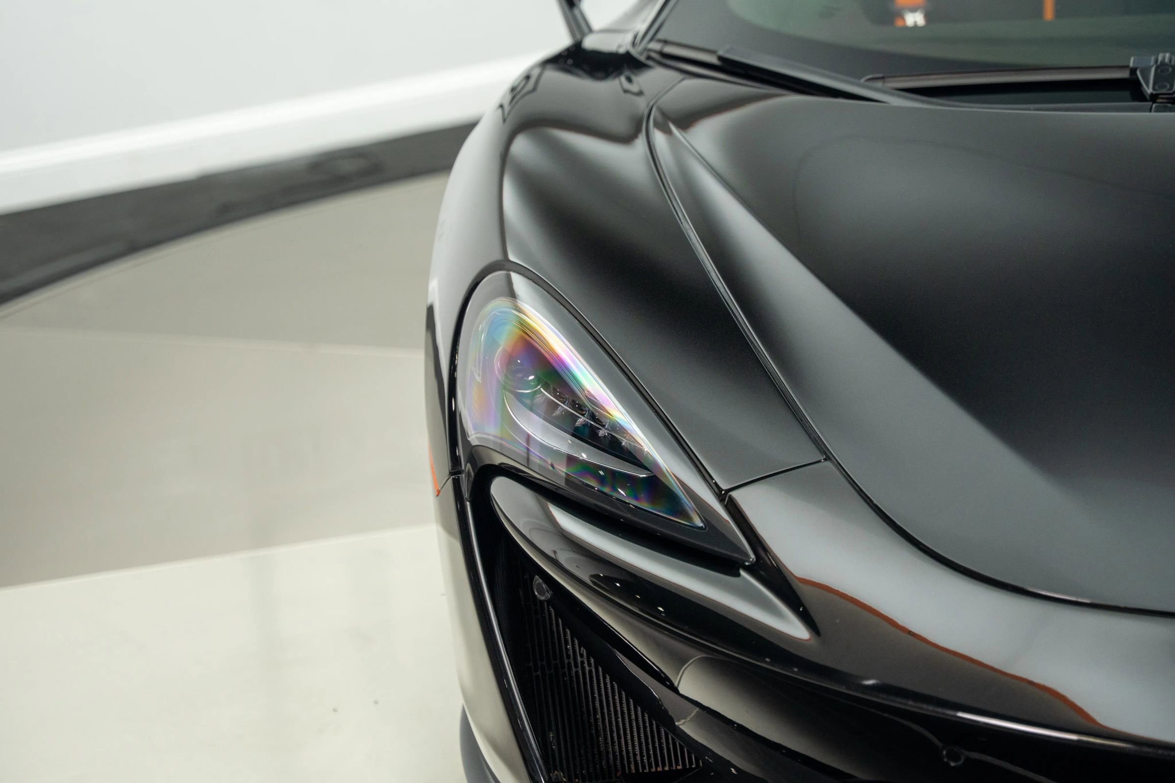 Used 2019 McLaren 570S Spider image 21